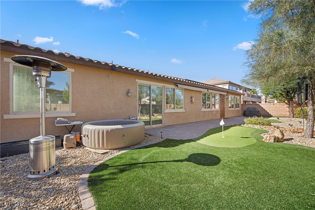 3324 Tranquil Garden Street