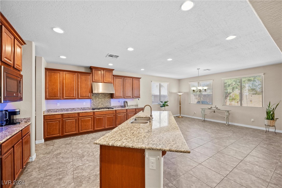 3324 Tranquil Garden Street