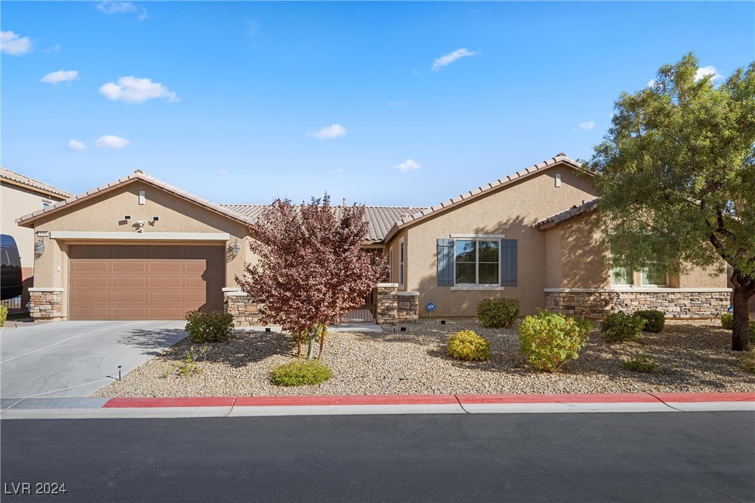 3324 Tranquil Garden Street