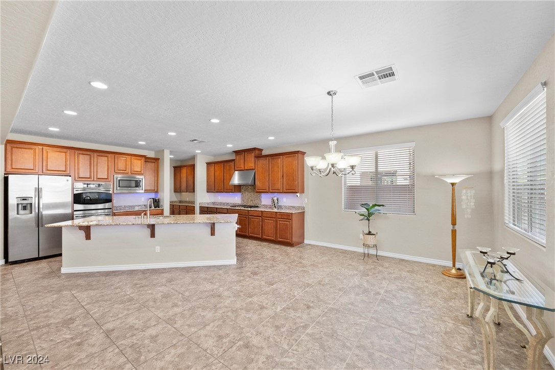 3324 Tranquil Garden Street