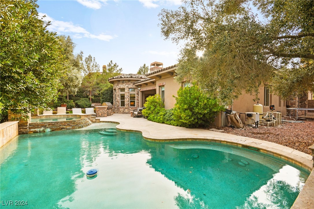 22 Vintage Ridge Drive