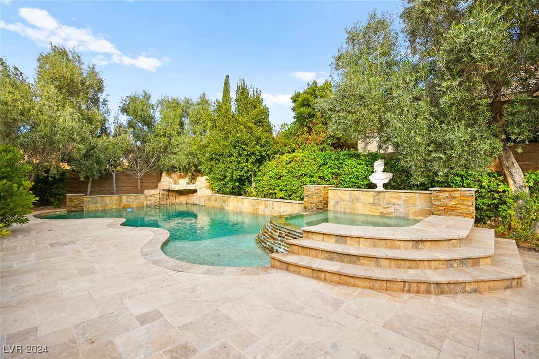 22 Vintage Ridge Drive