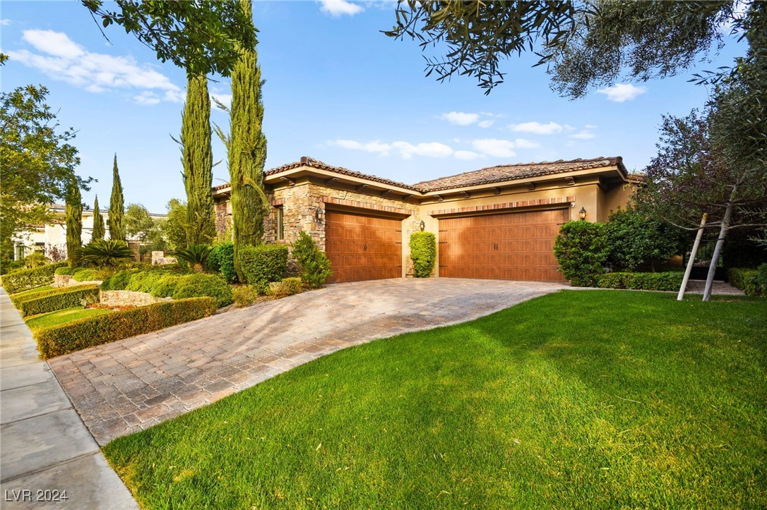 22 Vintage Ridge Drive