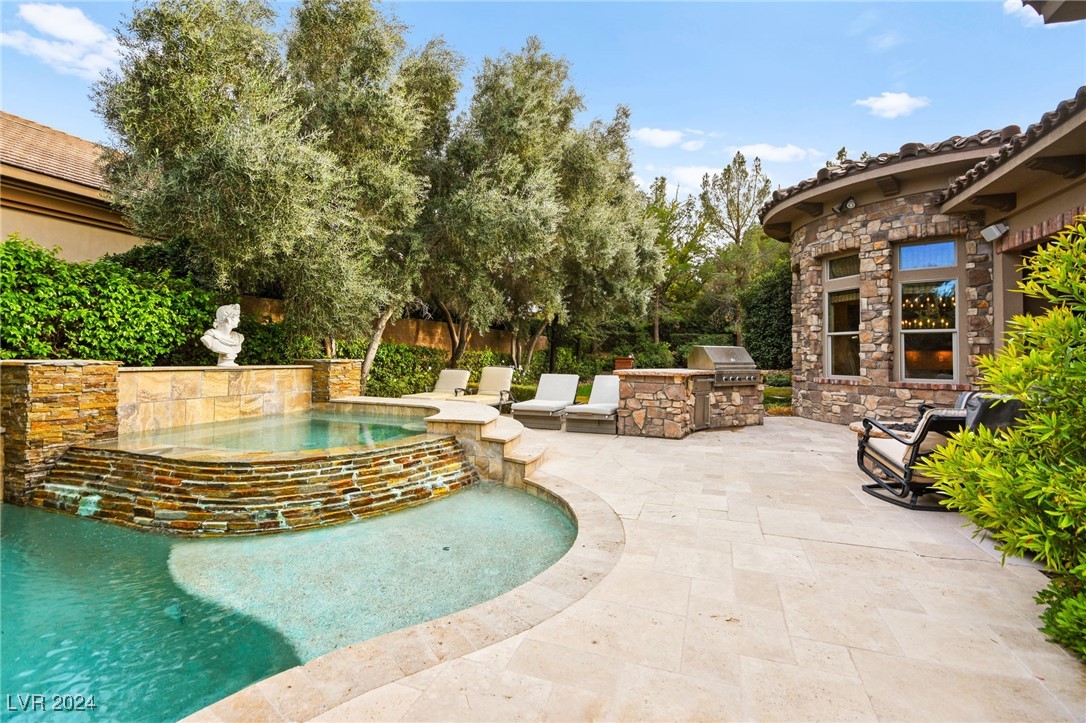 22 Vintage Ridge Drive