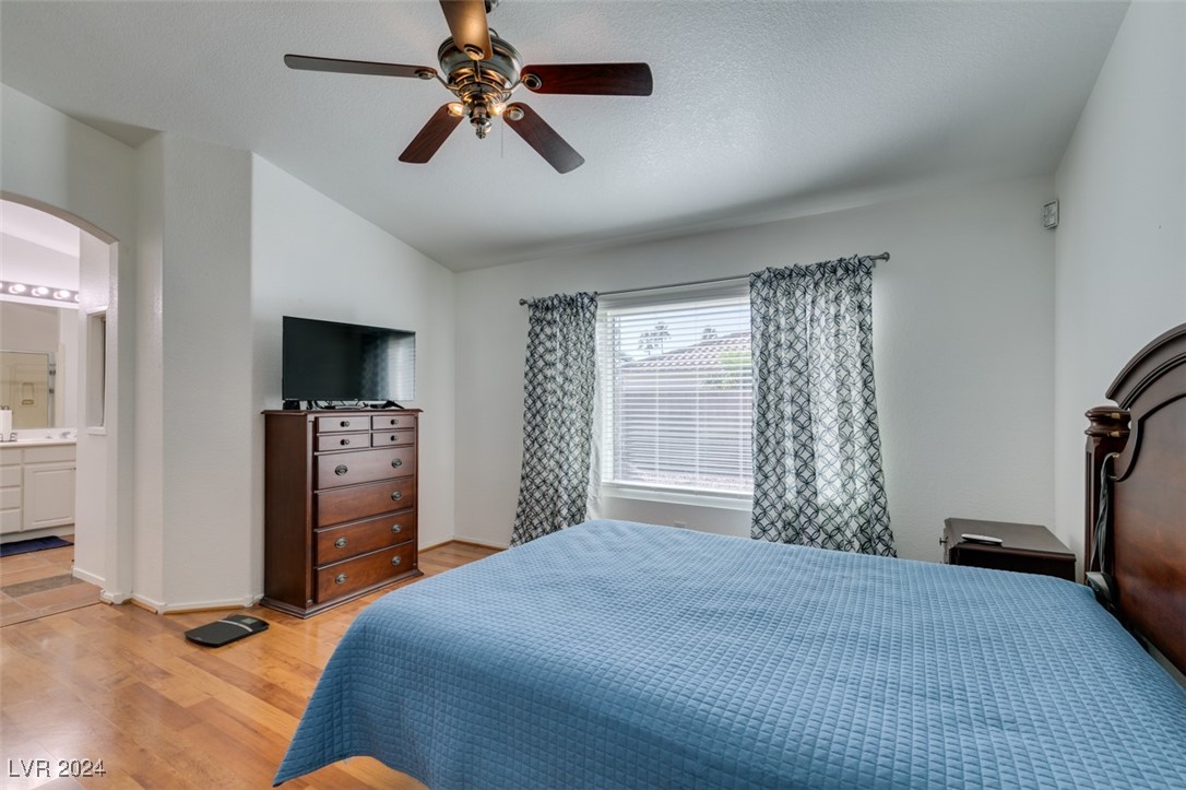 6203 Shadow Oak Drive