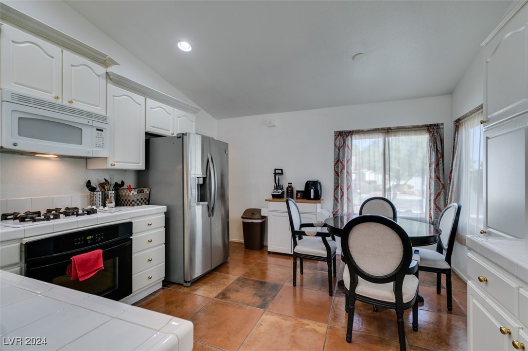 6203 Shadow Oak Drive