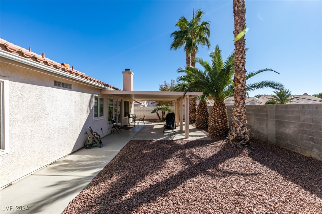 6203 Shadow Oak Drive