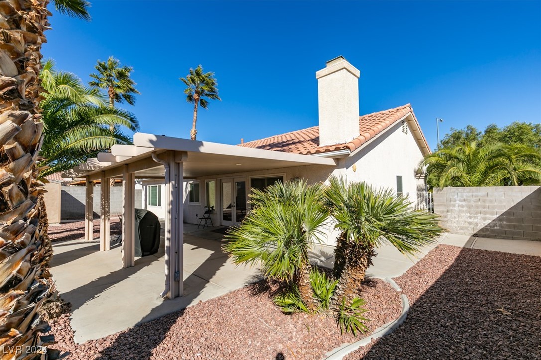 6203 Shadow Oak Drive