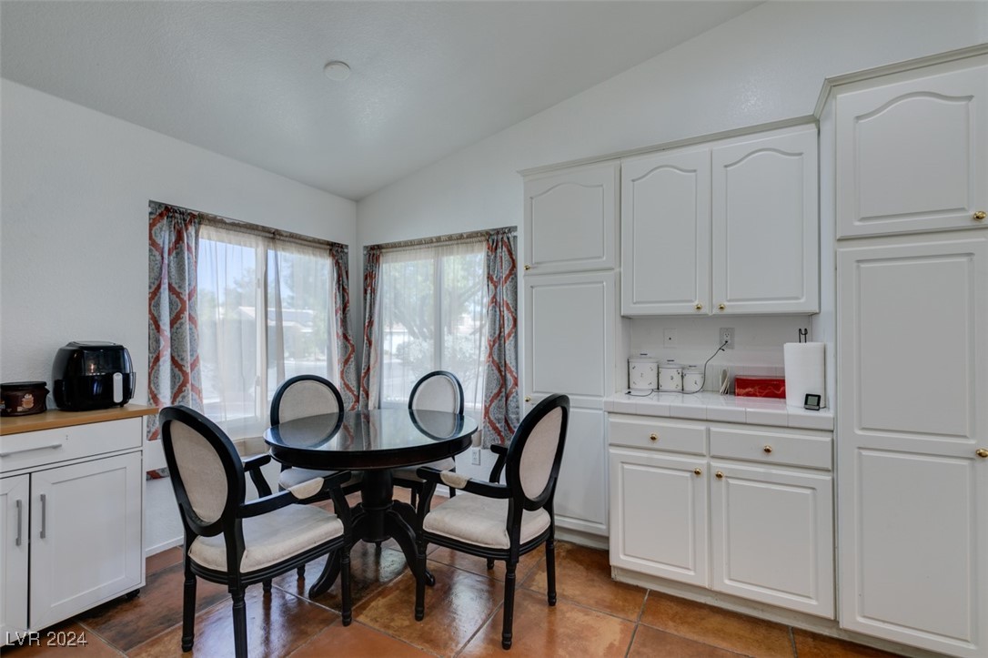 6203 Shadow Oak Drive