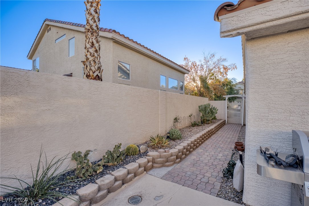 1876 Mesquite Canyon Drive