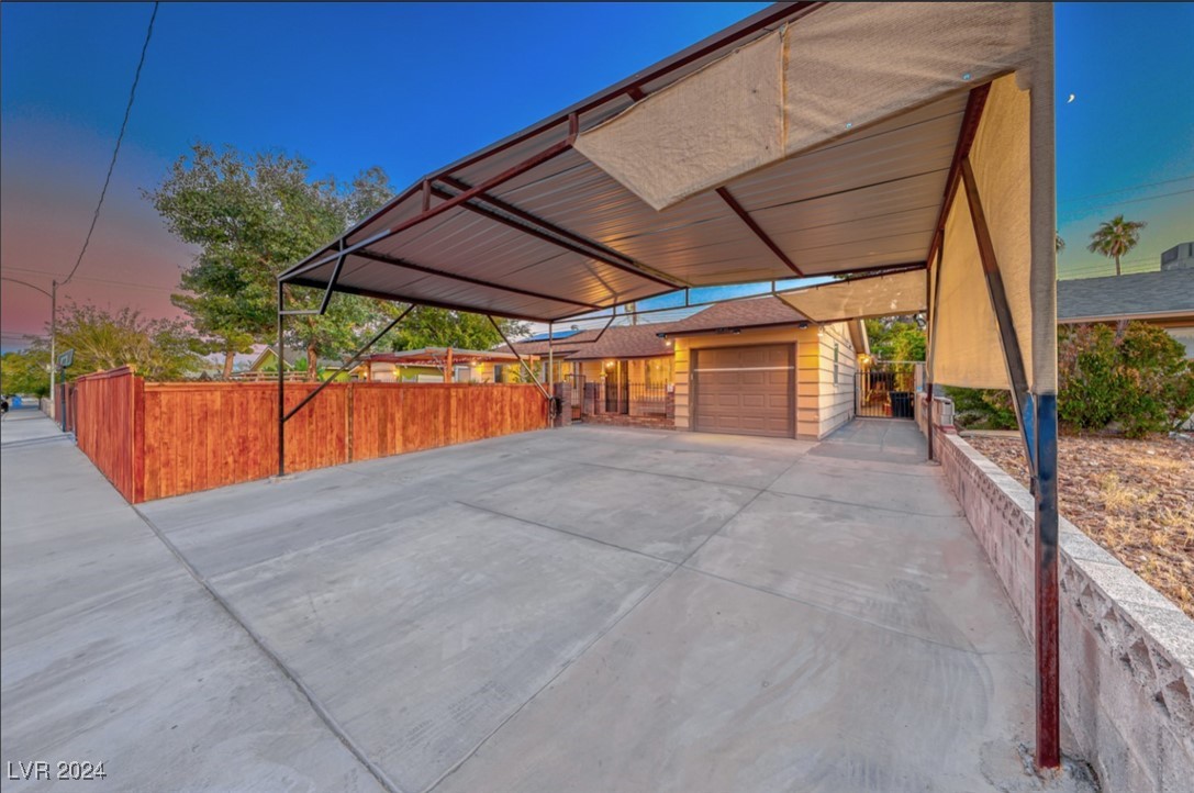 5813 Glen Eagles Lane