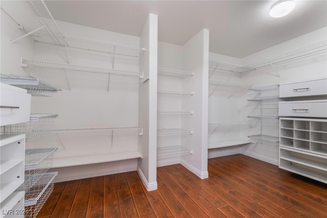 5244 Coral Hills Street