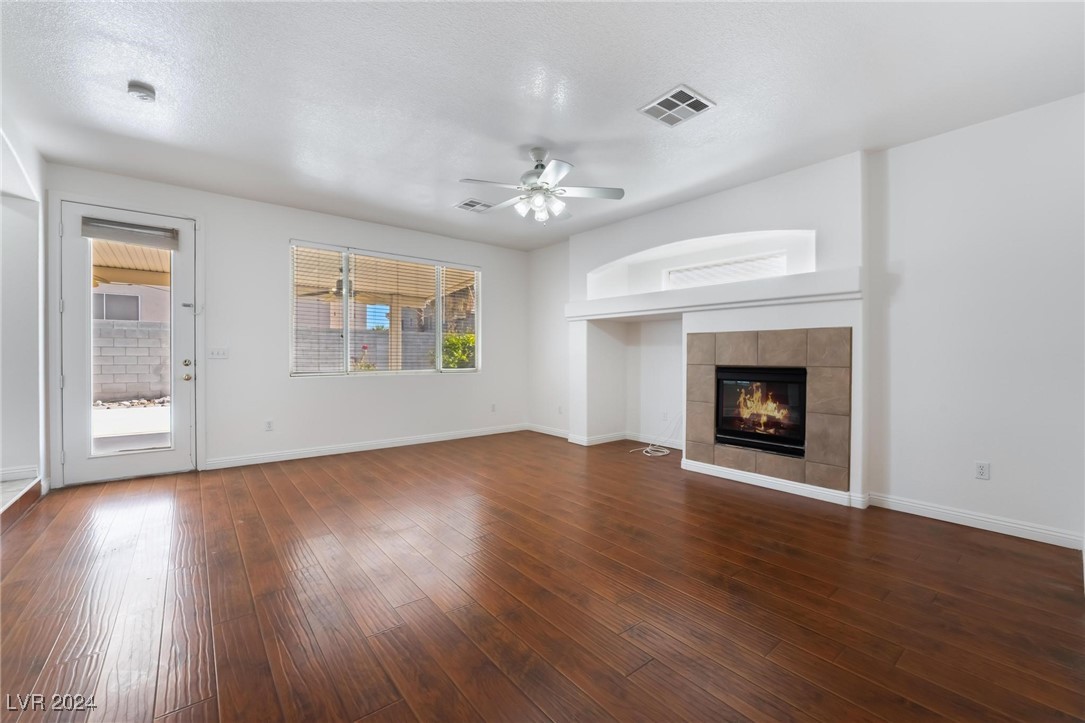 5244 Coral Hills Street