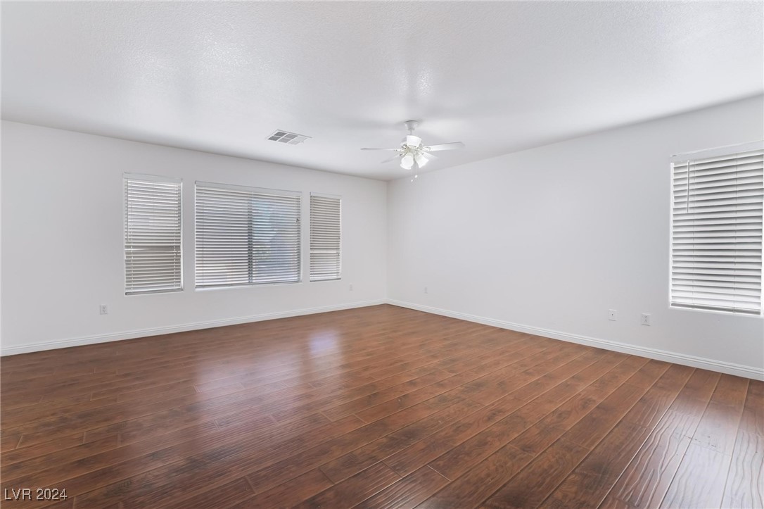 5244 Coral Hills Street