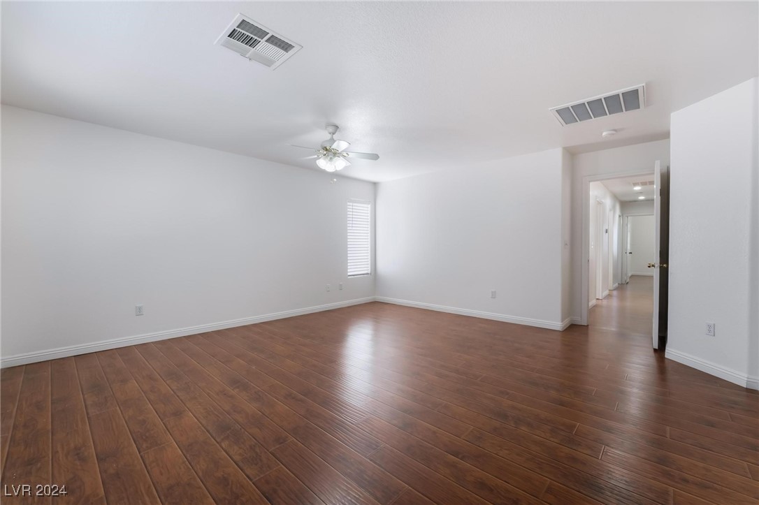 5244 Coral Hills Street