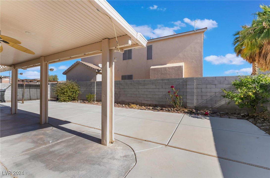 5244 Coral Hills Street