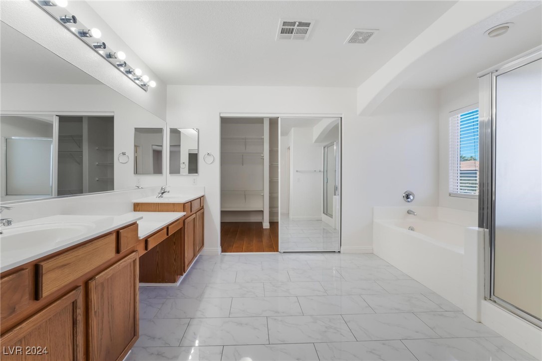 5244 Coral Hills Street