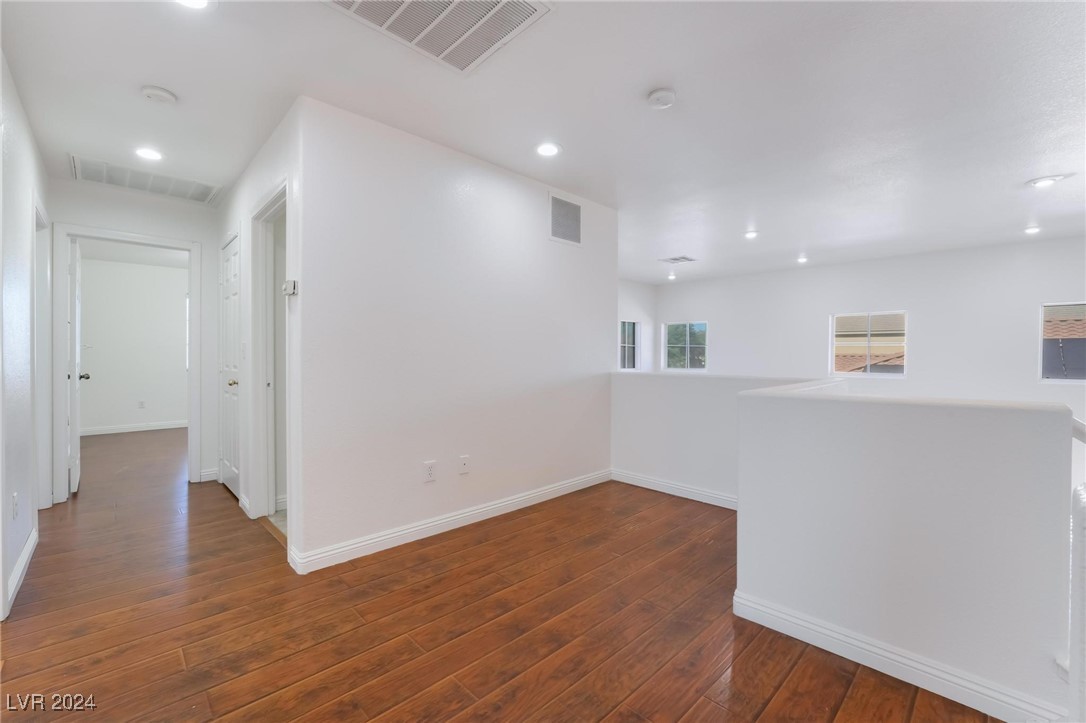 5244 Coral Hills Street