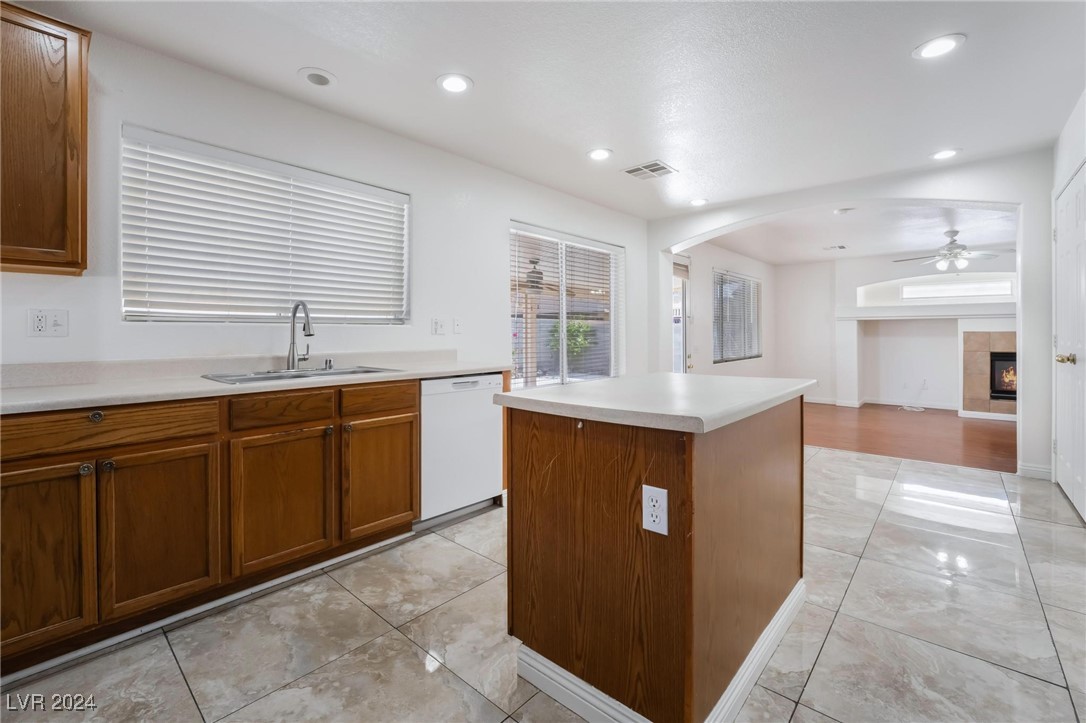 5244 Coral Hills Street