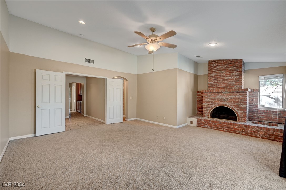 2211 Lucerne Circle