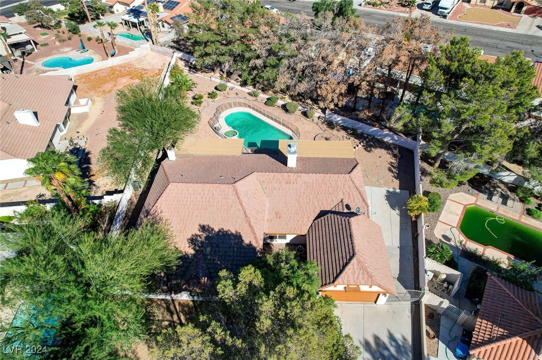 2211 Lucerne Circle