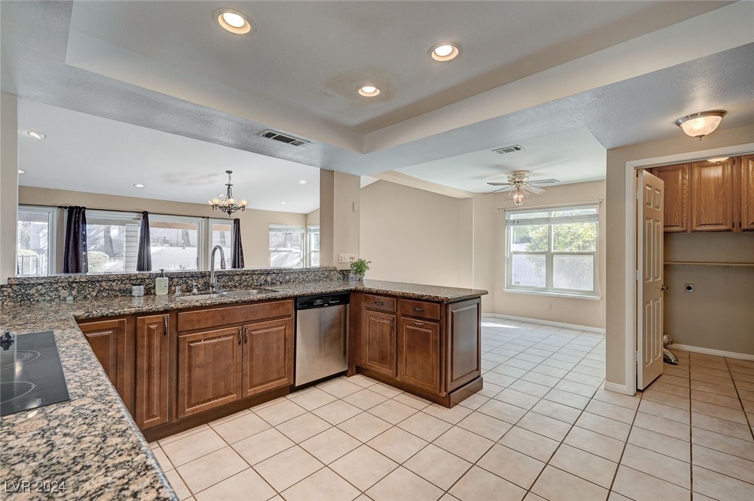 2211 Lucerne Circle