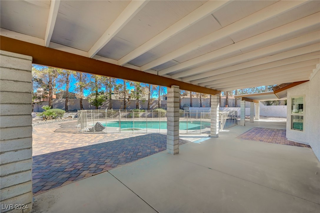 2211 Lucerne Circle