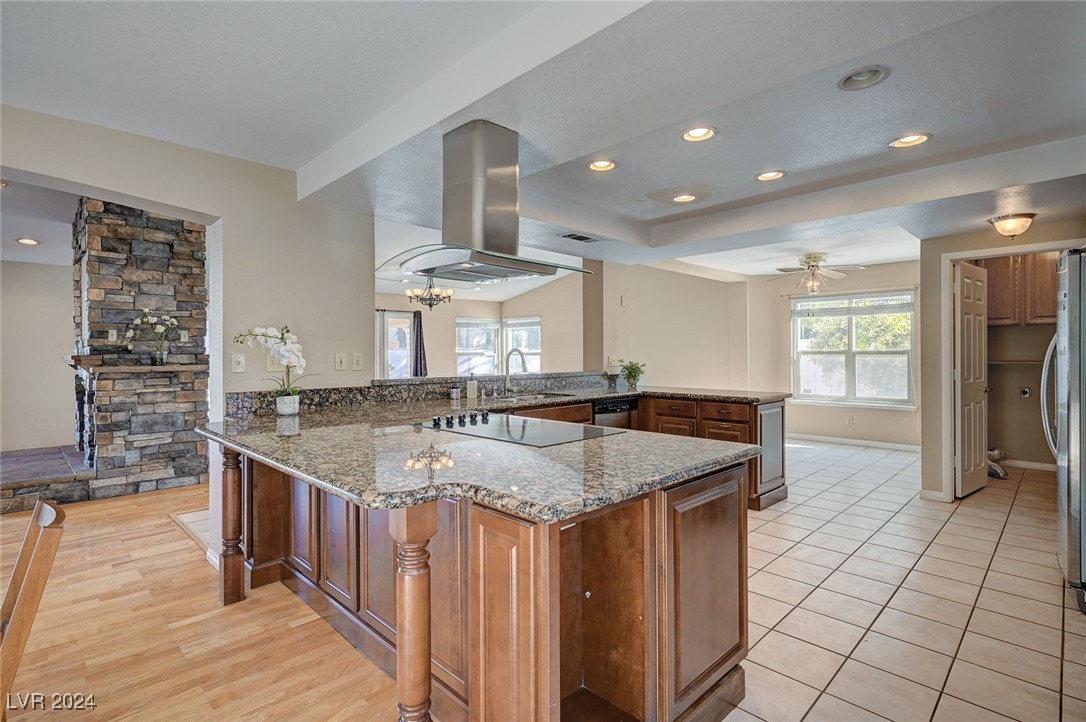 2211 Lucerne Circle