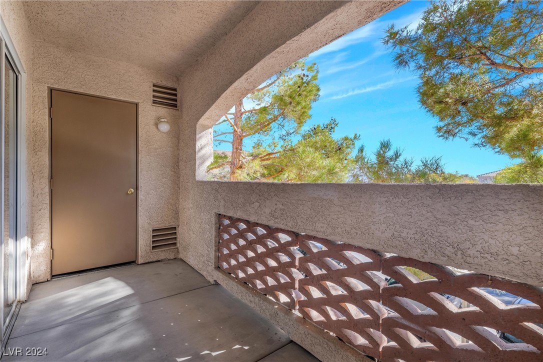 7400 West Flamingo Road 2028