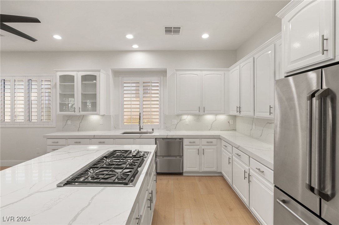 4194 Agosta Luna Place