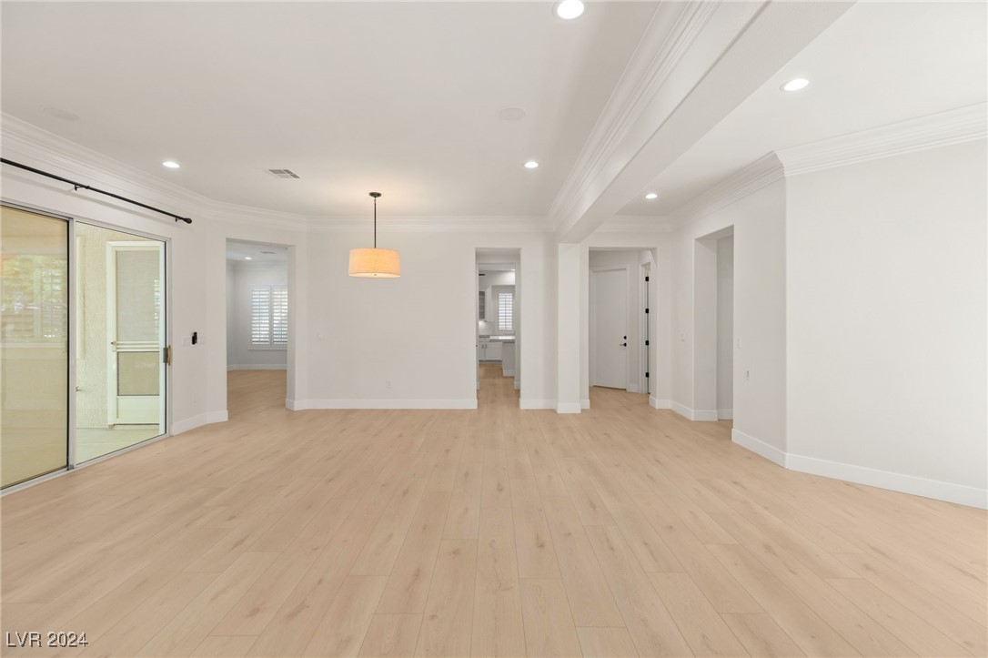 4194 Agosta Luna Place