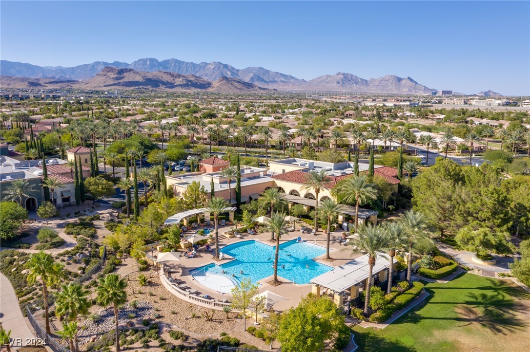 4194 Agosta Luna Place