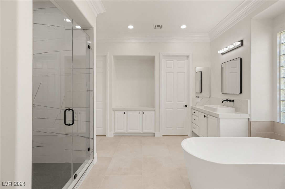 4194 Agosta Luna Place