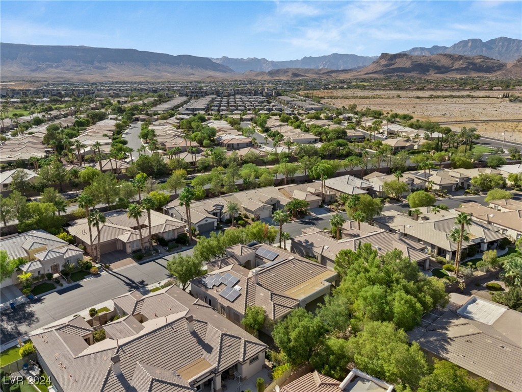 4194 Agosta Luna Place