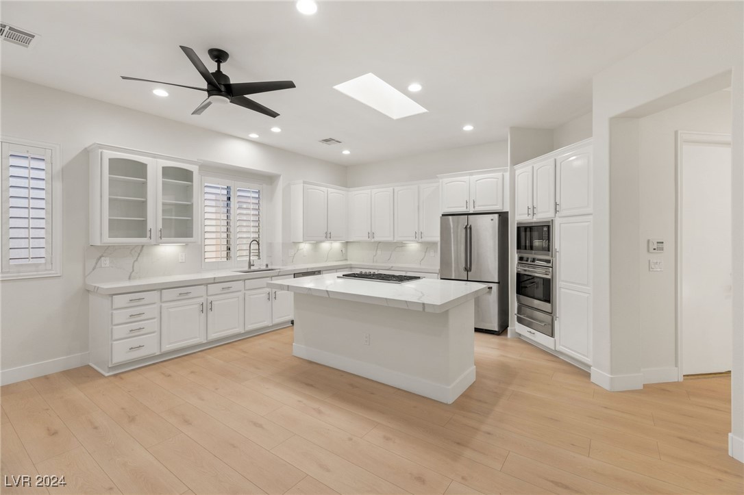 4194 Agosta Luna Place