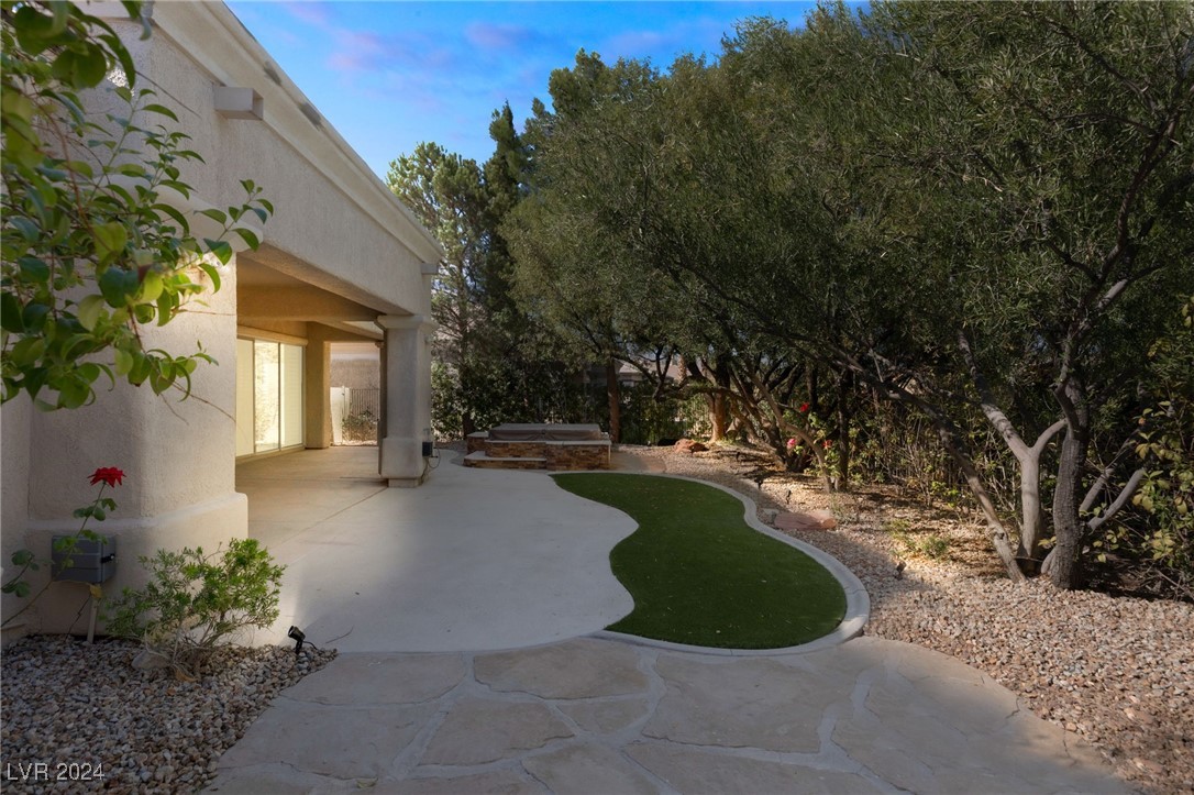 4194 Agosta Luna Place