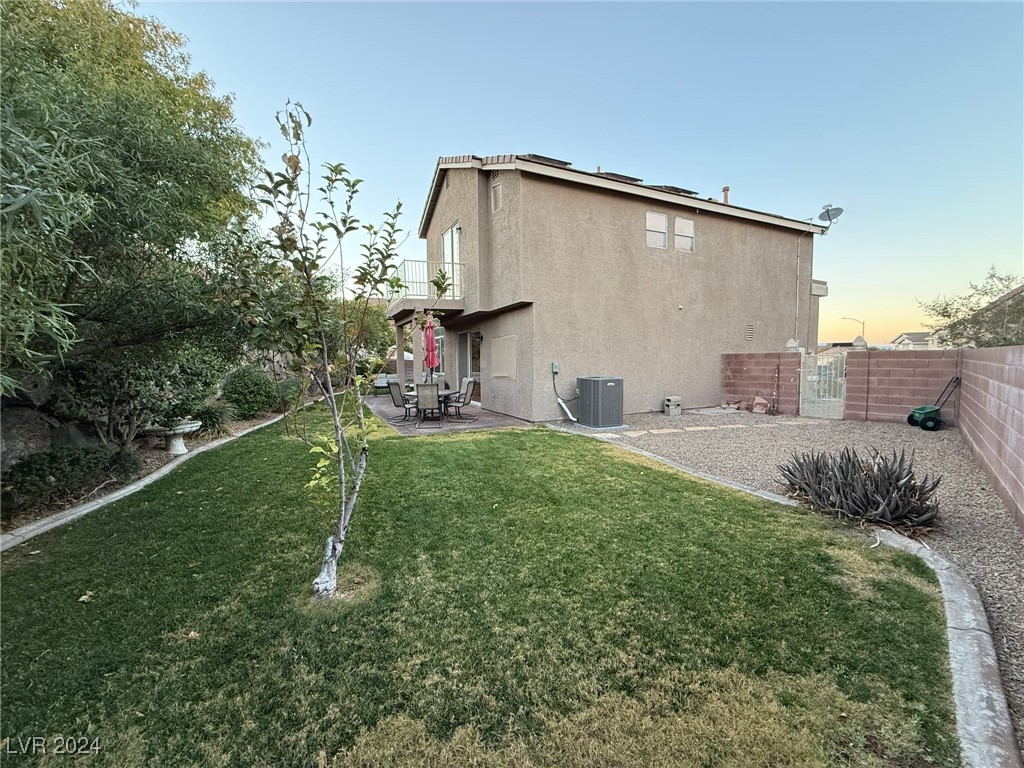 122 Humphreys Peak Court