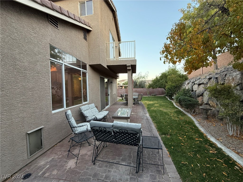 122 Humphreys Peak Court