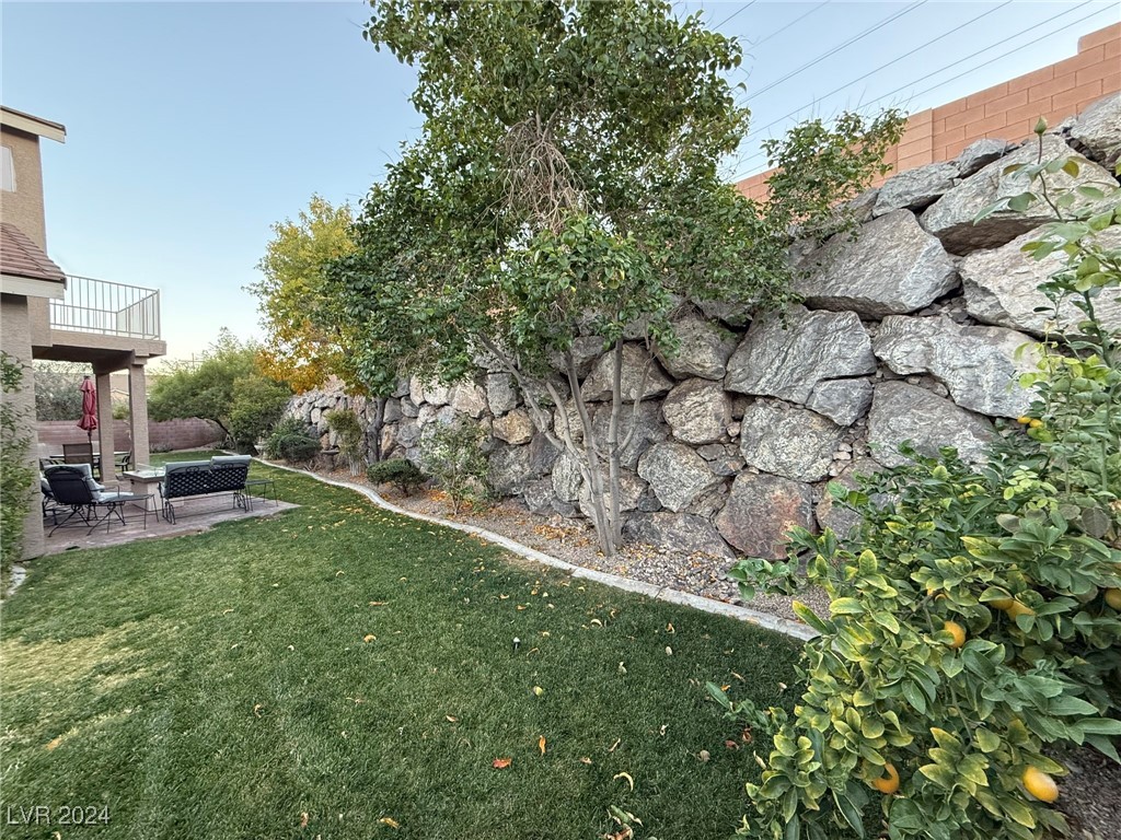 122 Humphreys Peak Court