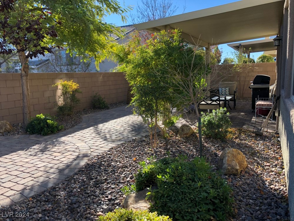 8046 Mosaic Sunrise Lane
