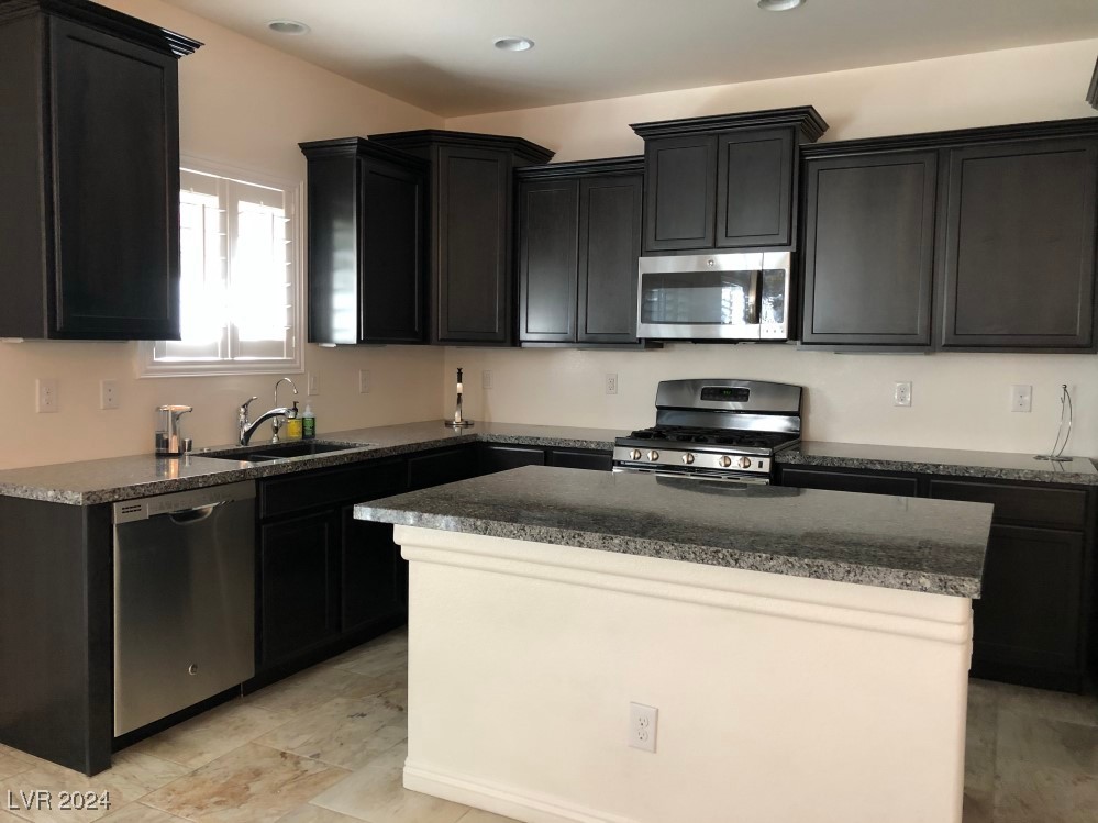 8046 Mosaic Sunrise Lane