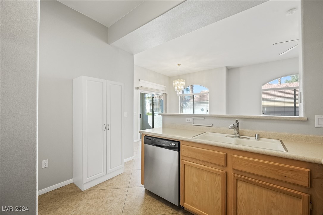 700 Carnegie Street 1512
