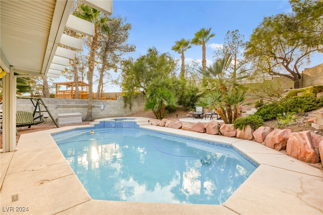 7520 Elk Meadows Court