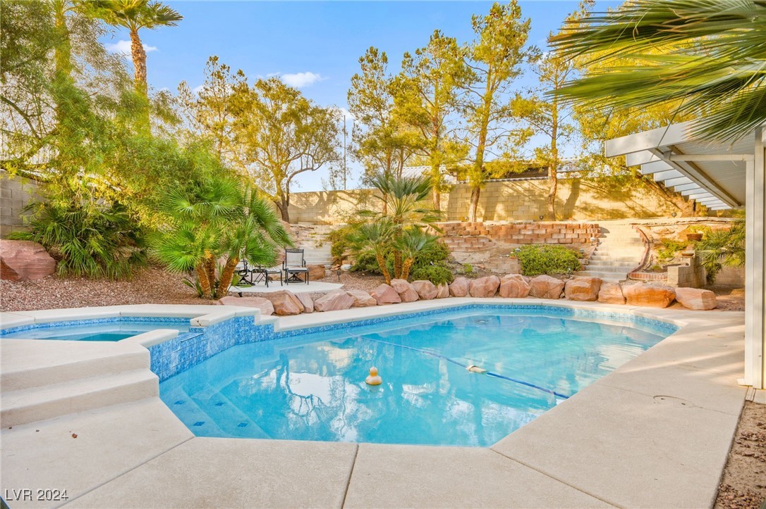 7520 Elk Meadows Court