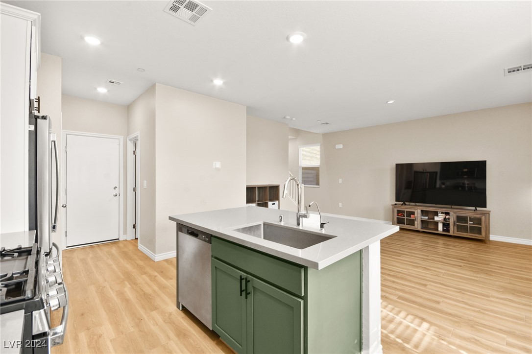 9851 Mojave Mountain Street