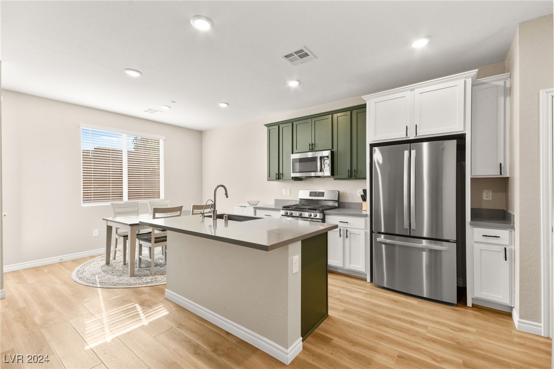 9851 Mojave Mountain Street