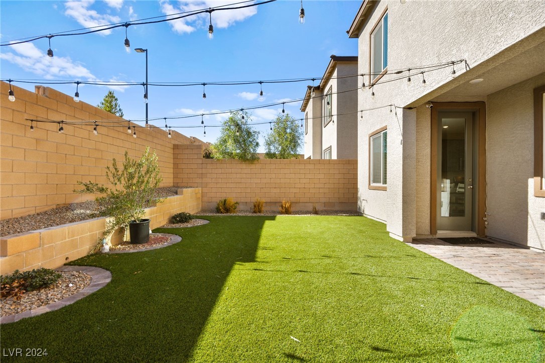 9851 Mojave Mountain Street