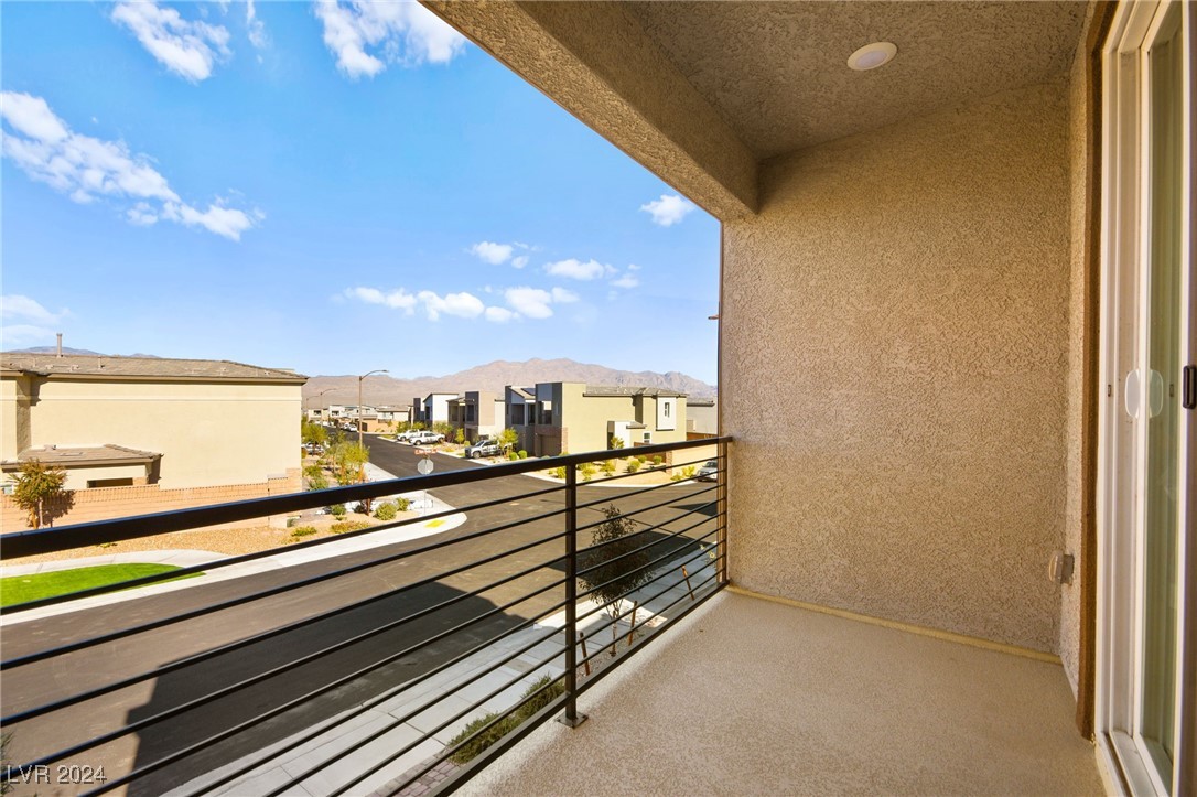 9851 Mojave Mountain Street