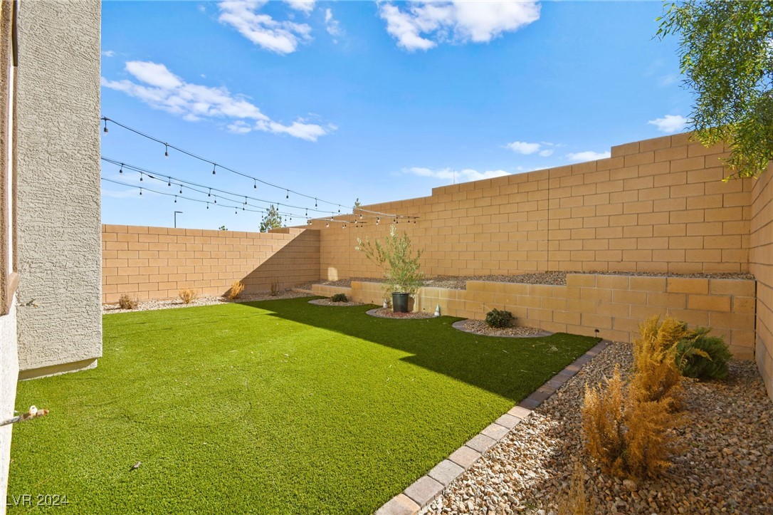 9851 Mojave Mountain Street