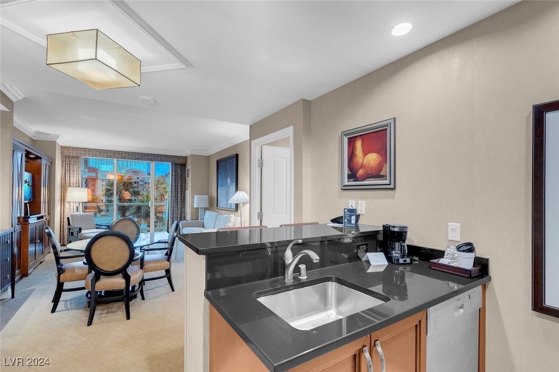 145 East Harmon Avenue 321